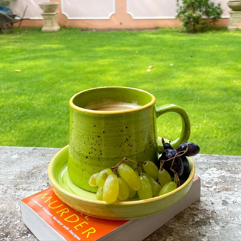 Outdoor insulated drinking cups-Lime Vigo mug with lime 6” snacking plate