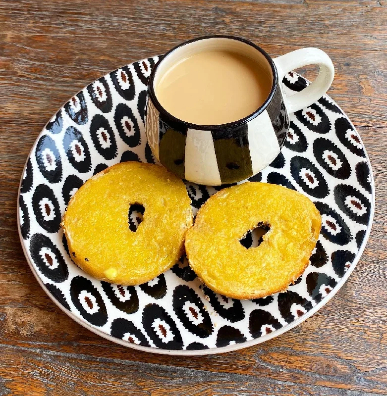 Designer porcelain mugs for tea-Stripes Malmo mug with Kabila Bantu 10” plate